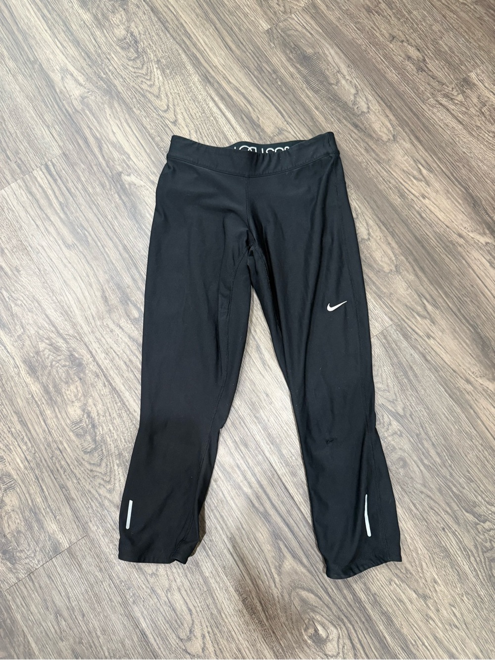 Nike Black Dri-FIT 'Just Do It' Waistband Cropped Leggings